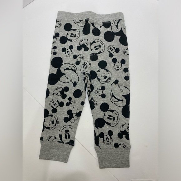 NWT 🆕OLD NAVY DISNEY ⭐️ DISNEY SWEATS 12-18 mo - Picture 2 of 4